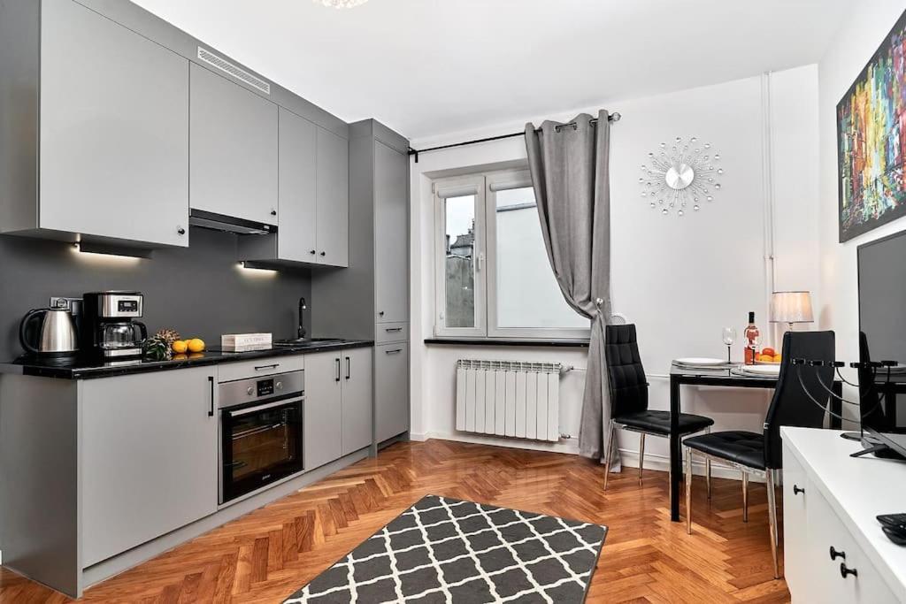 Komfort W Sercu Miasta Vratislav Exteriér fotografie