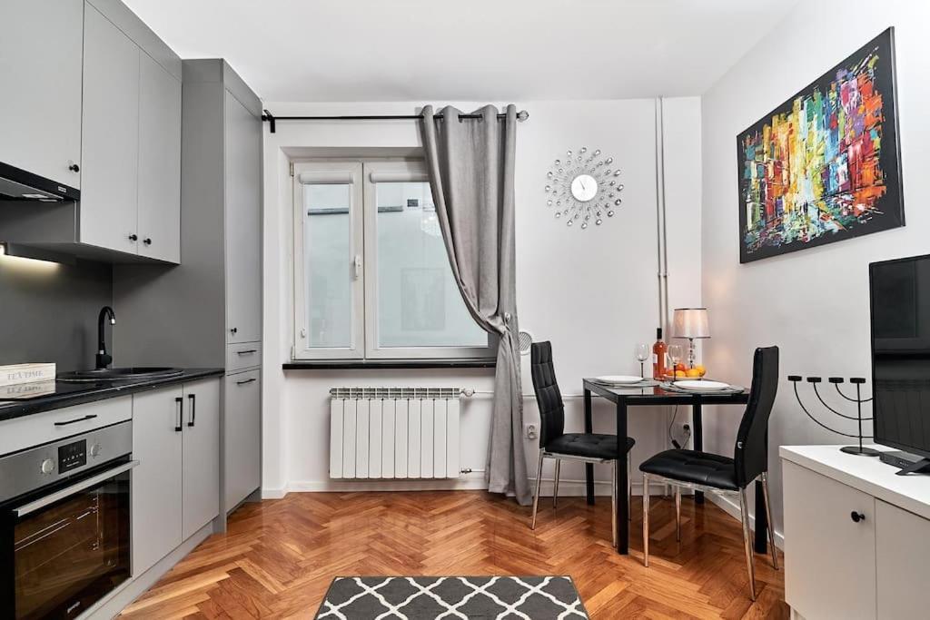 Komfort W Sercu Miasta Vratislav Exteriér fotografie